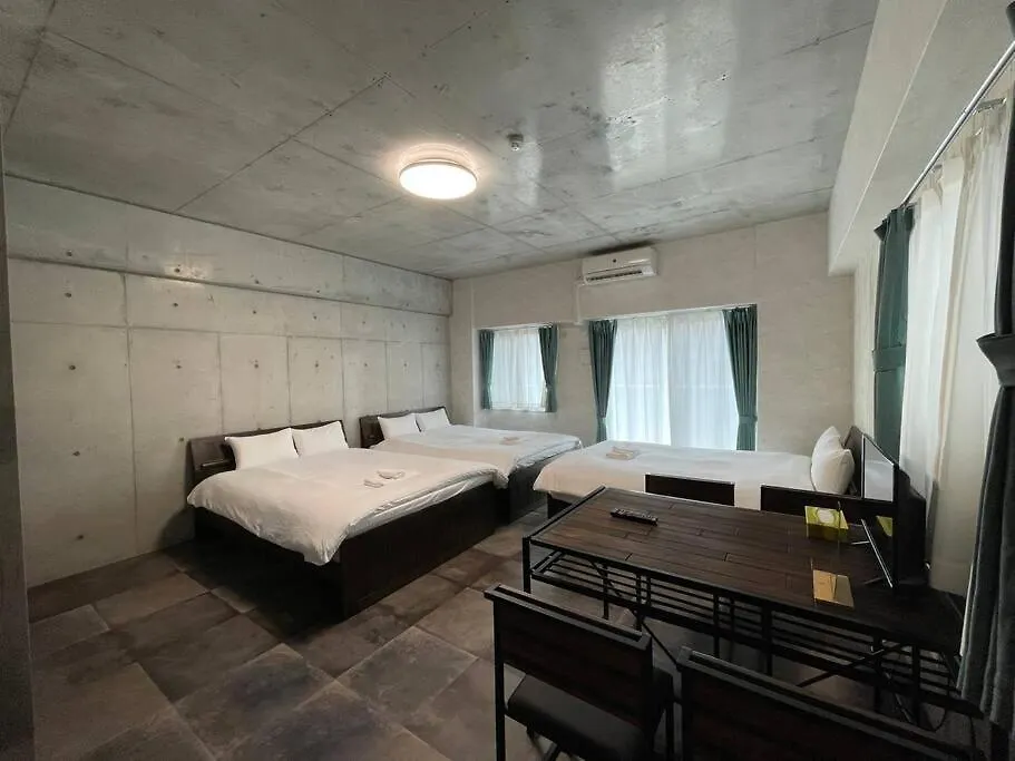 Wolf Pack Apartment 33 Osaka Japón