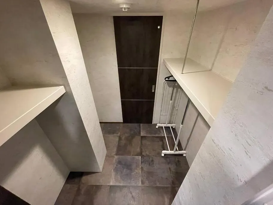 Wolf Pack Apartment 33 Osaka Japón